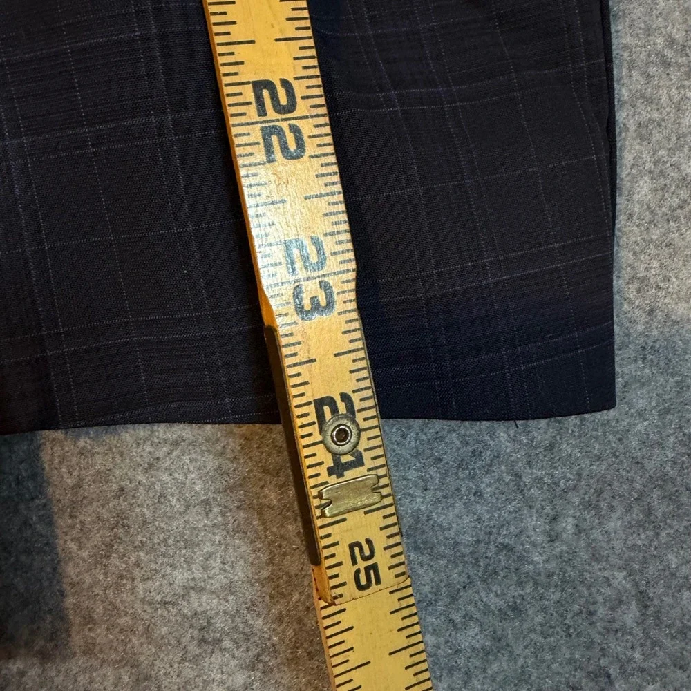 DKNY Duran Men Navy Blue Plaid 2 Piece Suit Modern Fit 42 Short 35W DNUR217W0356